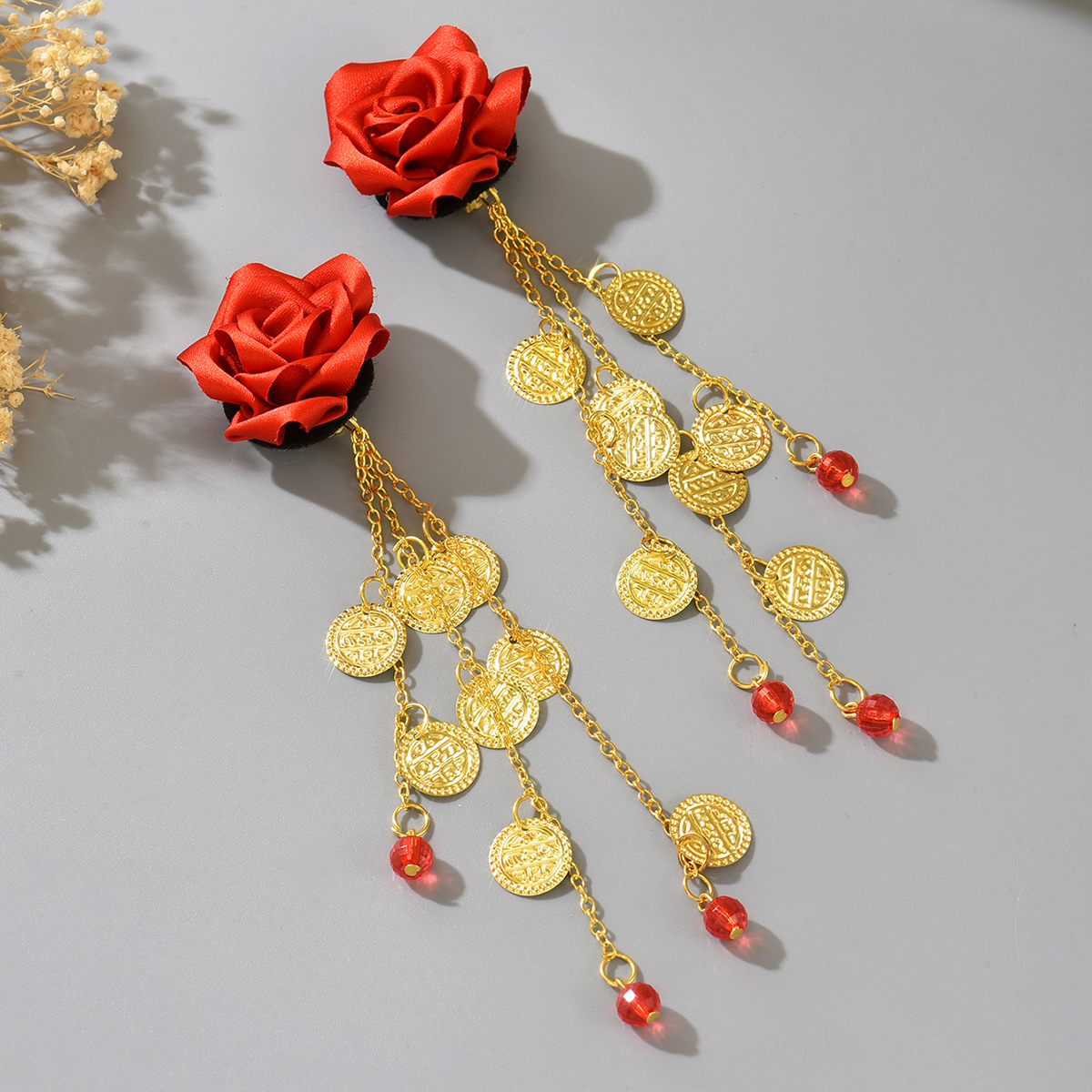 Red Rose Fabric Clip-On Earrin - Ethnic Fashion Co In 评论和价格