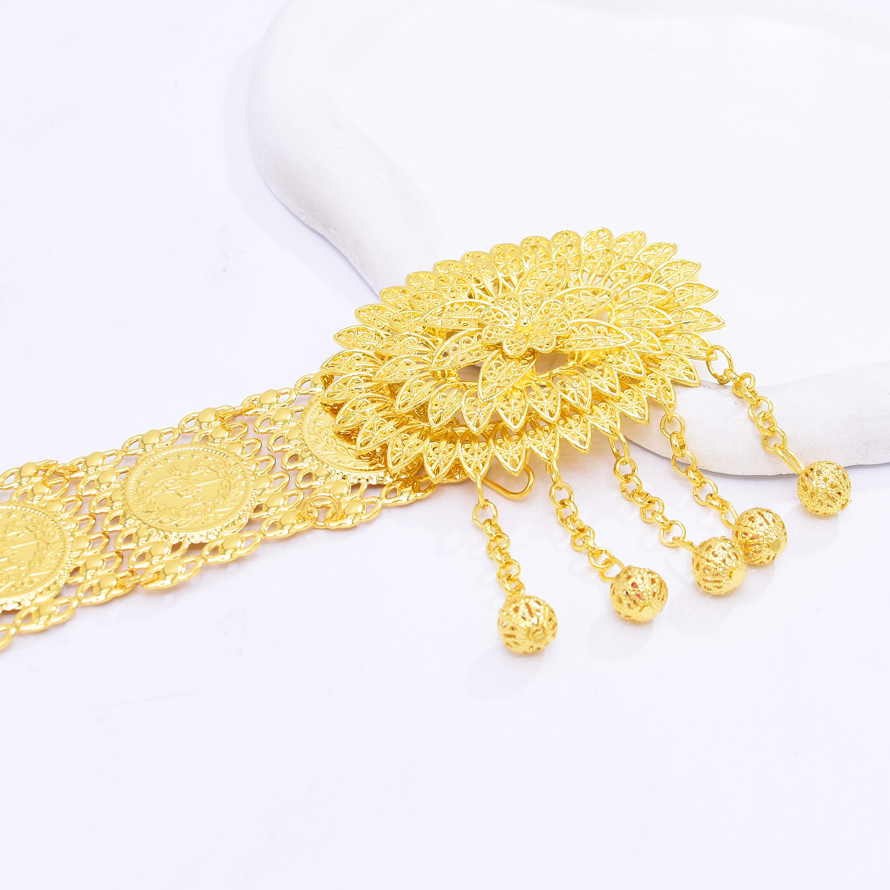 Golden Alloy Carved Hollow Geo - Ethnic Fashion Co In 评论和价格